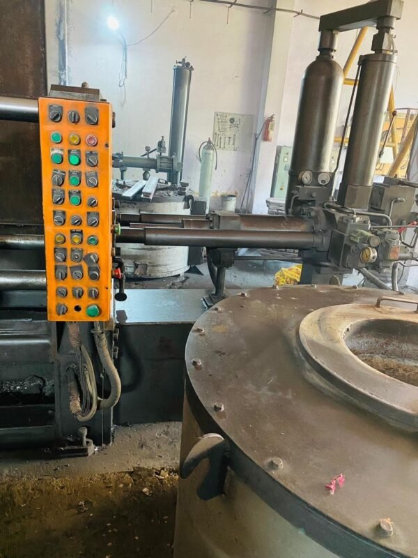 Hydraulic pressure die casting machines[2nd hand] - Image 4
